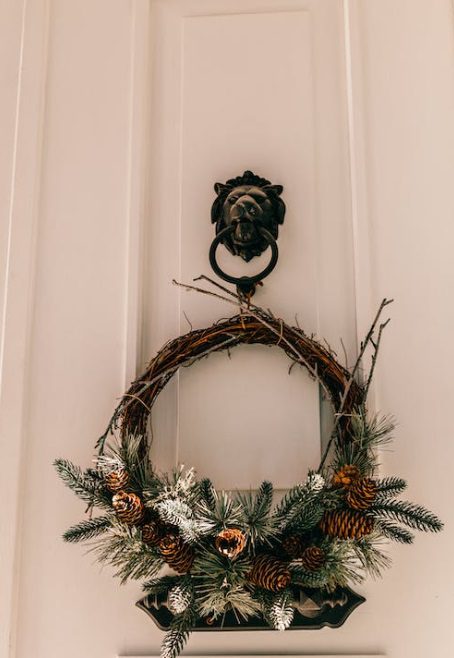 30 Door Decoration Ideas For Home in Christmas